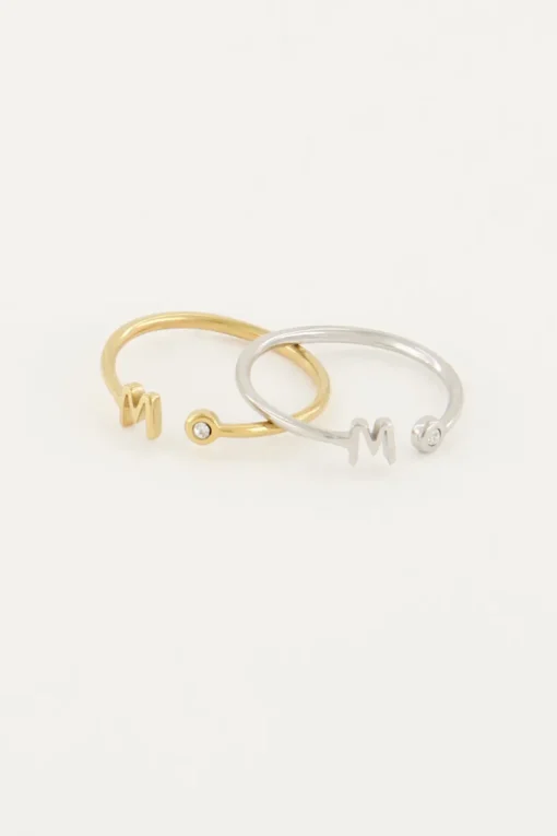 Initial Ring Met Steentje