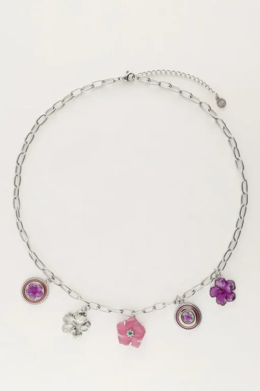 Island Ketting Met 5 Bedel Bloemen