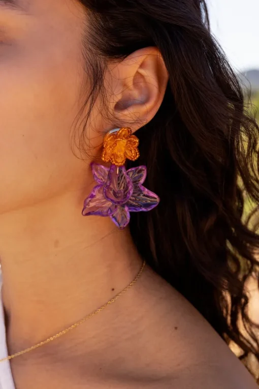 Island Oorhangers Met Oranje En Paarse Bloem