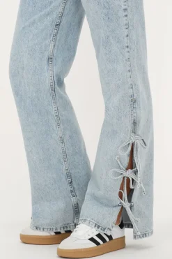 Lichtblauwe Wide Leg Jeans Met Strikjes