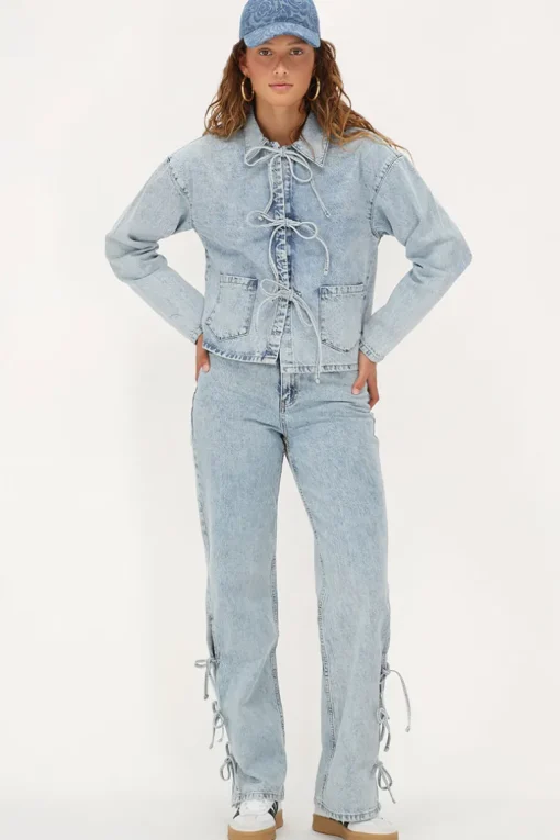Lichtblauwe Wide Leg Jeans Met Strikjes