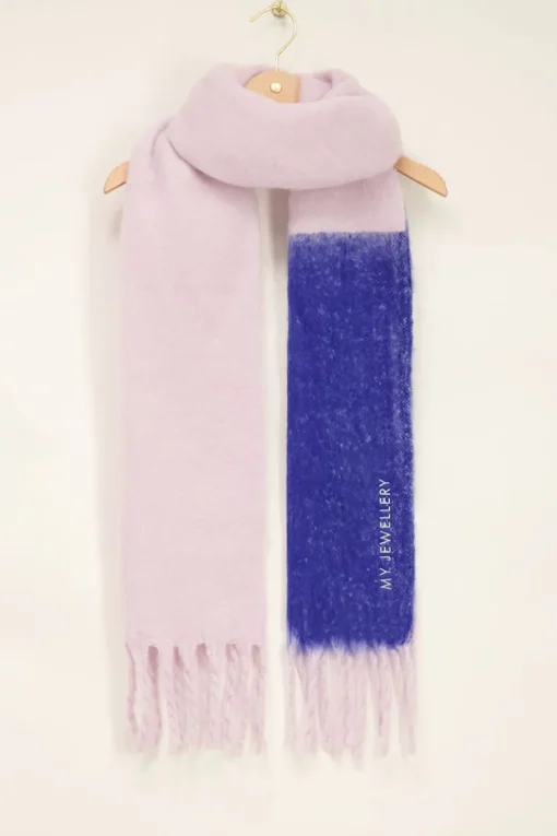 Lila Sjaal Met Blauwe Overloop