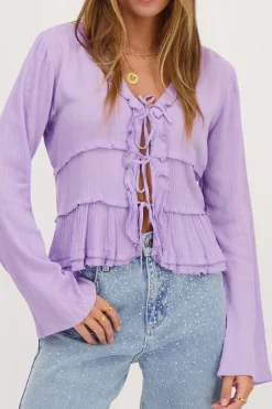 Lila Top Met Koordjes En Flared Mouwen