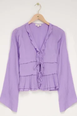 Lila Top Met Koordjes En Flared Mouwen