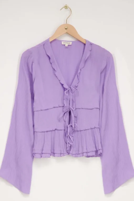 Lila Top Met Koordjes En Flared Mouwen