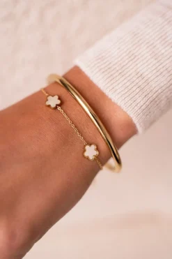 Minimalistische Armband Met Drie Parelmoer Bloemen