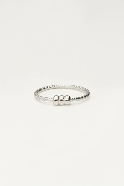 Minimalistische Ring Met Structuur En Drie Bolletjes