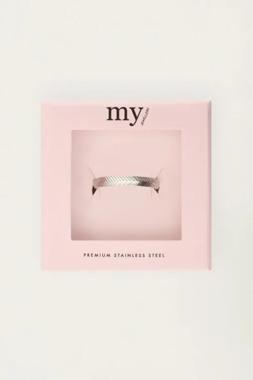 Minimalistische Ring Met Vissengraat