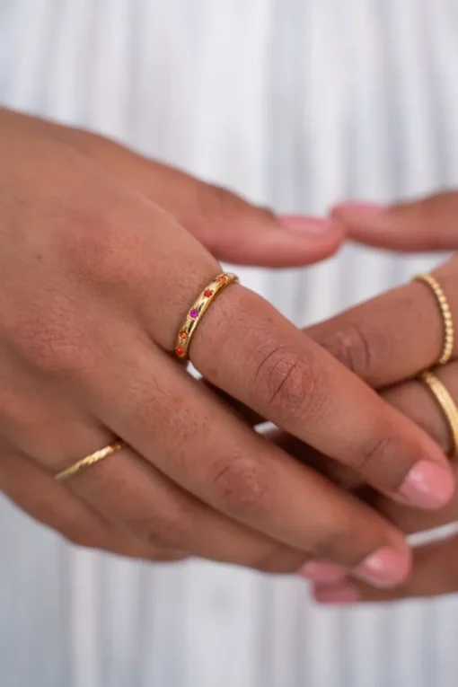 Minimalistische Ring Met Multikleur Sterretjes