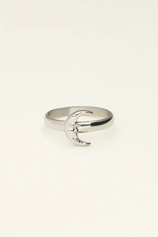 Mystic Ring Met Maan