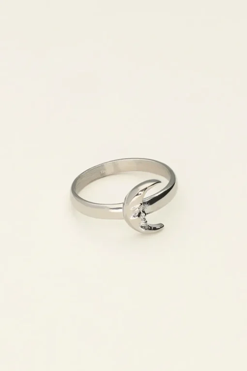 Mystic Ring Met Maan