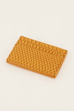 Okergele Pasjeshouder Met Croco Design