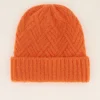 Oranje Muts Met Kabels