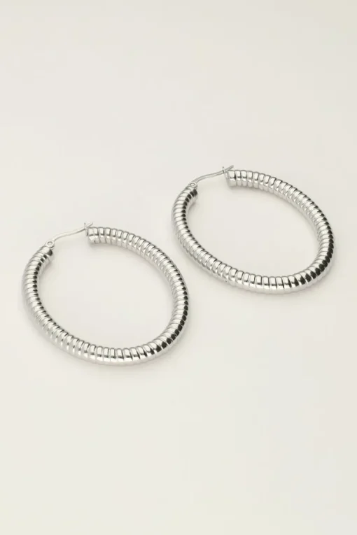 Ovale Oorringen Met Ribbels