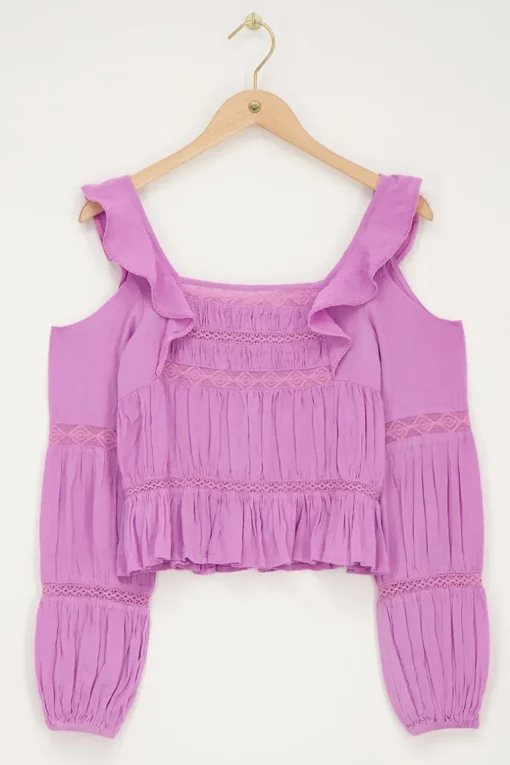 Paarse Top Met Lange Mouwen Met Tapes En Ruffles