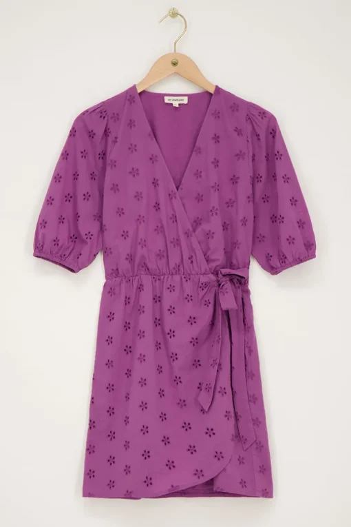 Paarse Wikkeljurk Met Bloemen Embroidery