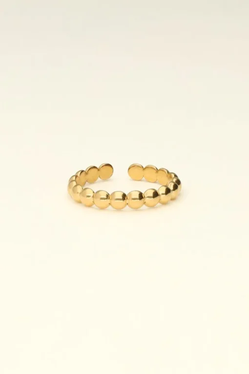 Ring Met Aansluitende Bolletjes