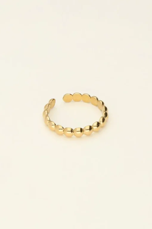 Ring Met Aansluitende Bolletjes