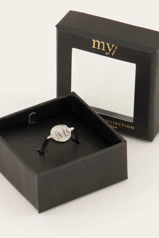 Ring Met Cirkel & Initial