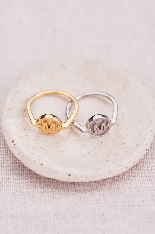 Ring Met Cirkel & Initial