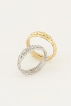 Ring Met Gedraaid Patroon