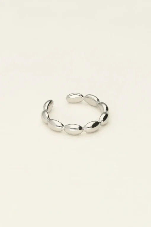Ring Met Ovalen Patronen