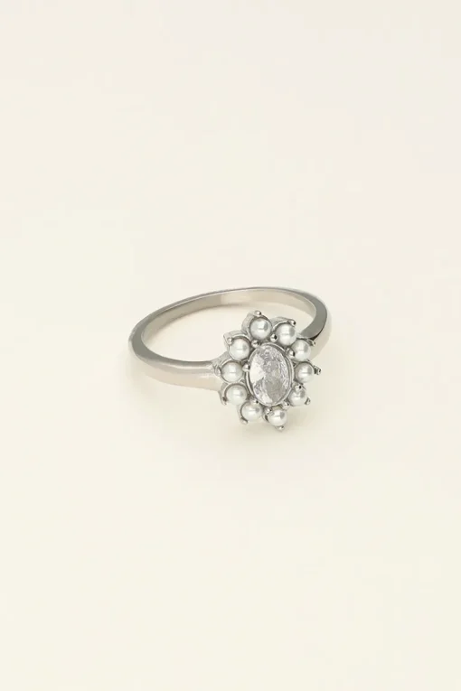 Ring Met Transparante Steen En Parels