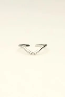 Ring Met V Shape
