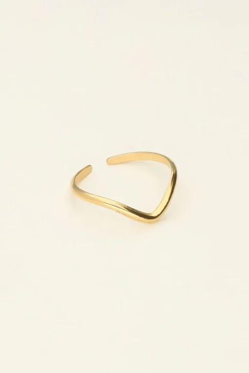 Ring Met V Shape
