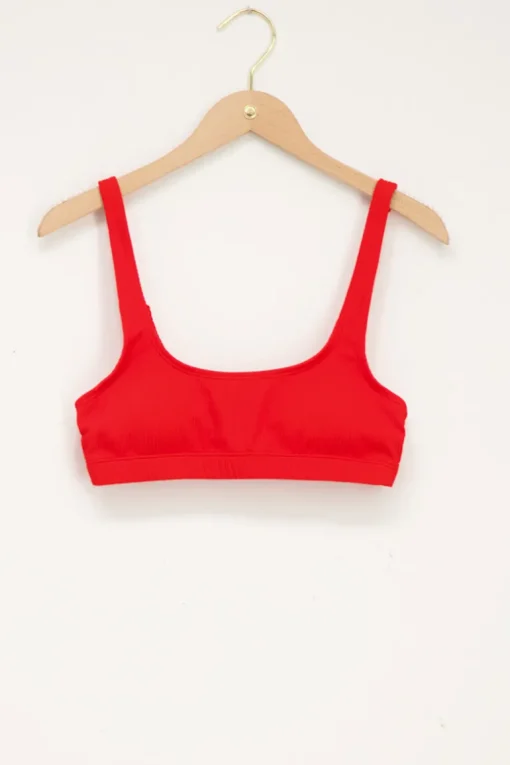 Rode Bikini Top Met Smalle Rib