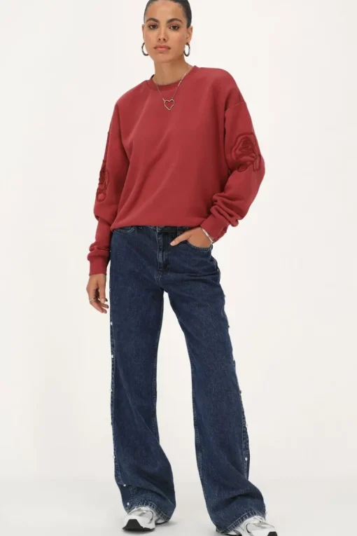 Rode Sweater Met Embroidery
