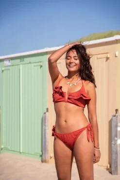 Roestkleurige Bikini Top Met Ruffles