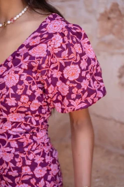Roze Rimpel Jurk Met Bloem