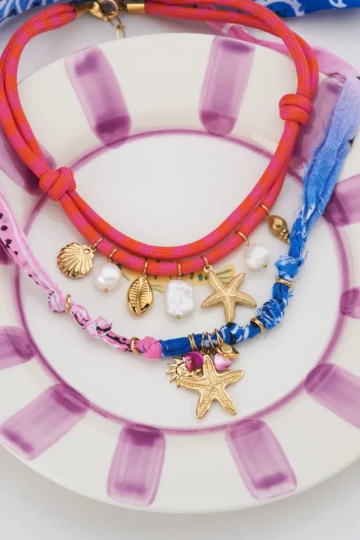 Roze Touwketting Met Schelpen Bedels
