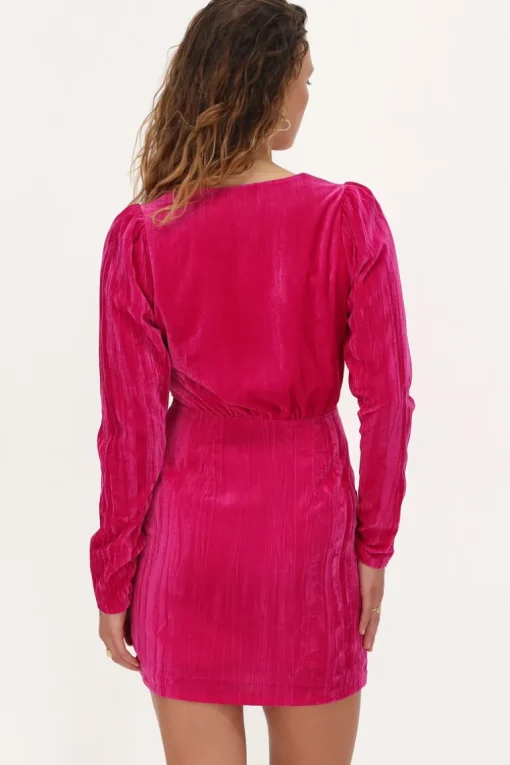 Roze Velvet Jurk Met V-hals