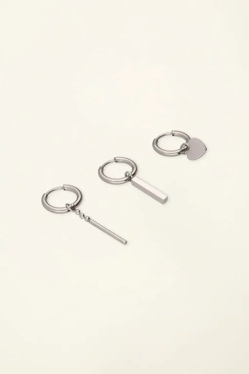 Set Van Drie Oorringen Met Hartje