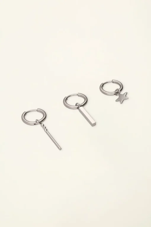 Set Van Drie Oorringen Met Ster