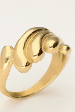 Statement Ring Met Golf Structuur