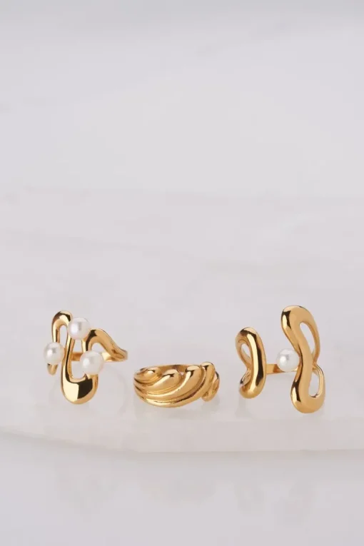 Statement Ring Met Golf Structuur