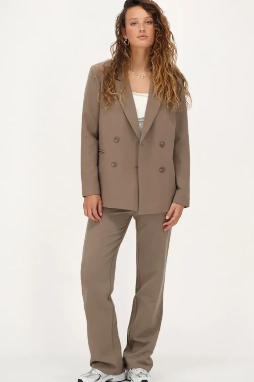 Taupe Blazer Met Dubbele Knopen