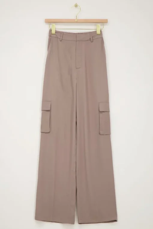 Taupe Cargo Wide Leg Met Satijnen Look