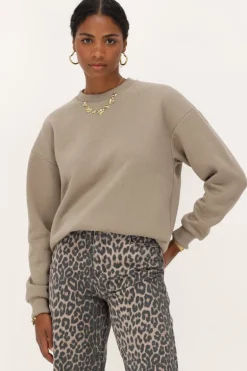 Taupe Sweater "Éternellement Femme"