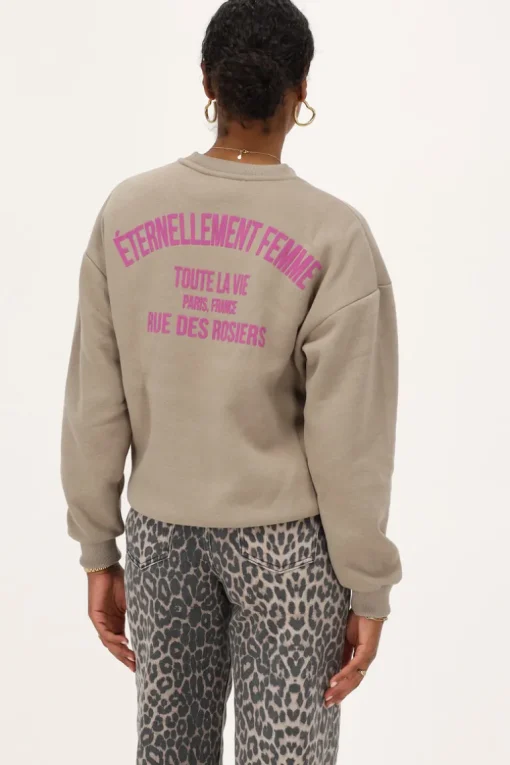Taupe Sweater "Éternellement Femme"