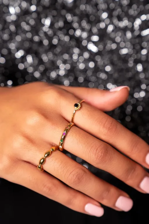 Universe Ring Met Klein Zwart Steentje
