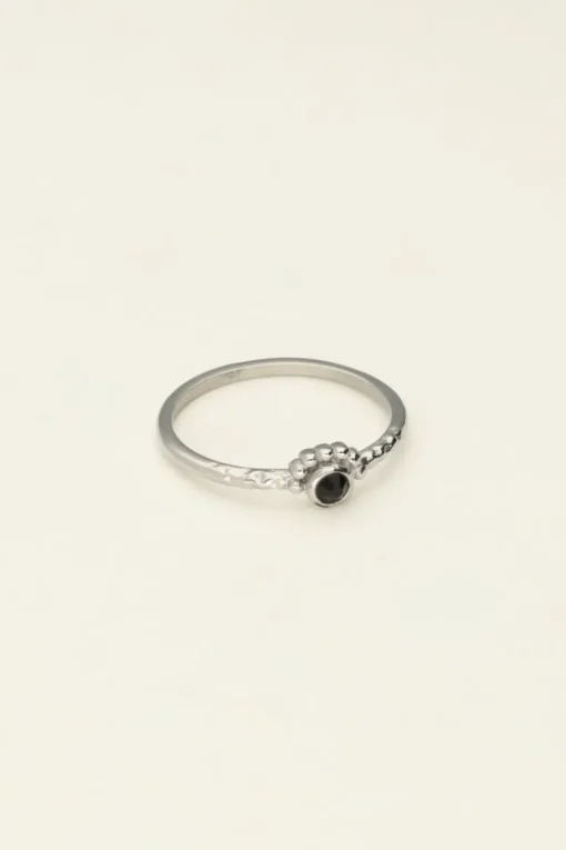 Universe Ring Met Klein Zwart Steentje