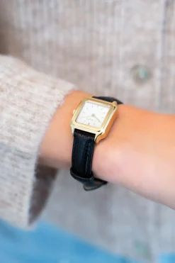 Vierkant Horloge Met Zwart Leren Bandje