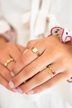 Vintage Ring Met Gekleurde Roos