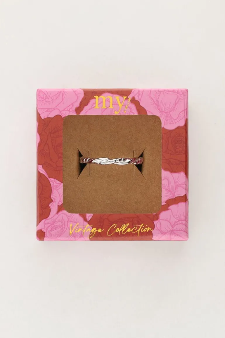 Vintage Ring Met Grote Twist