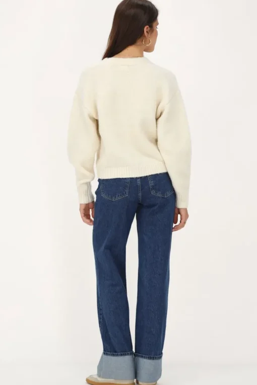 Wit Knitted Vestje Met Rozen Knopen