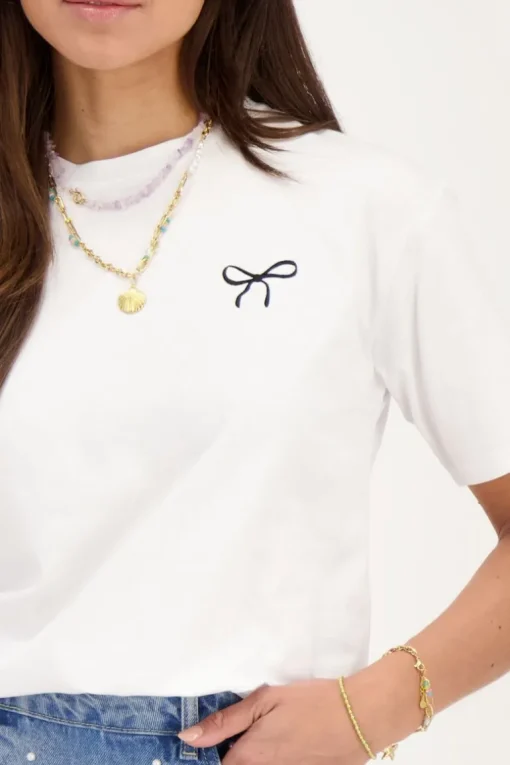 Wit T-shirt Met Zwarte Strik Embroidery